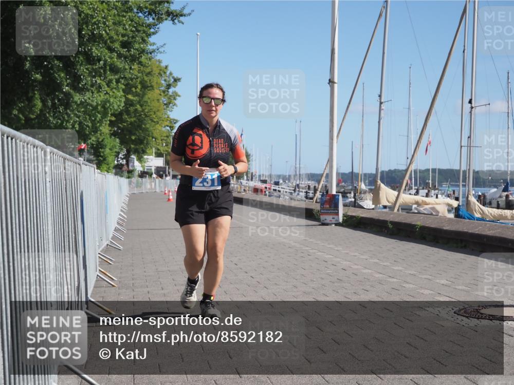 17.08.2025 - KN Förde Triathlon 2025 KatJ http://msf.ph/oto/8592182 17.08.2025 10:58:19 Laufen 231 meine-sportfotos.de