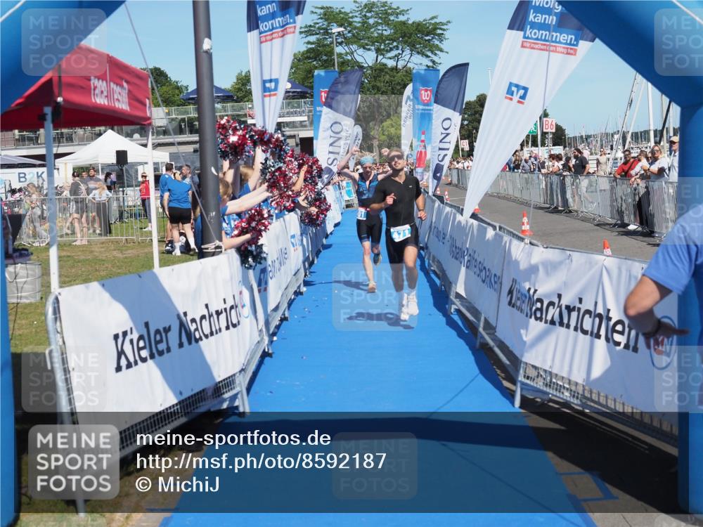 17.08.2025 - KN Förde Triathlon 2025 MichiJ http://msf.ph/oto/8592187 17.08.2025 13:52:16 Laufen 471, 501 meine-sportfotos.de
