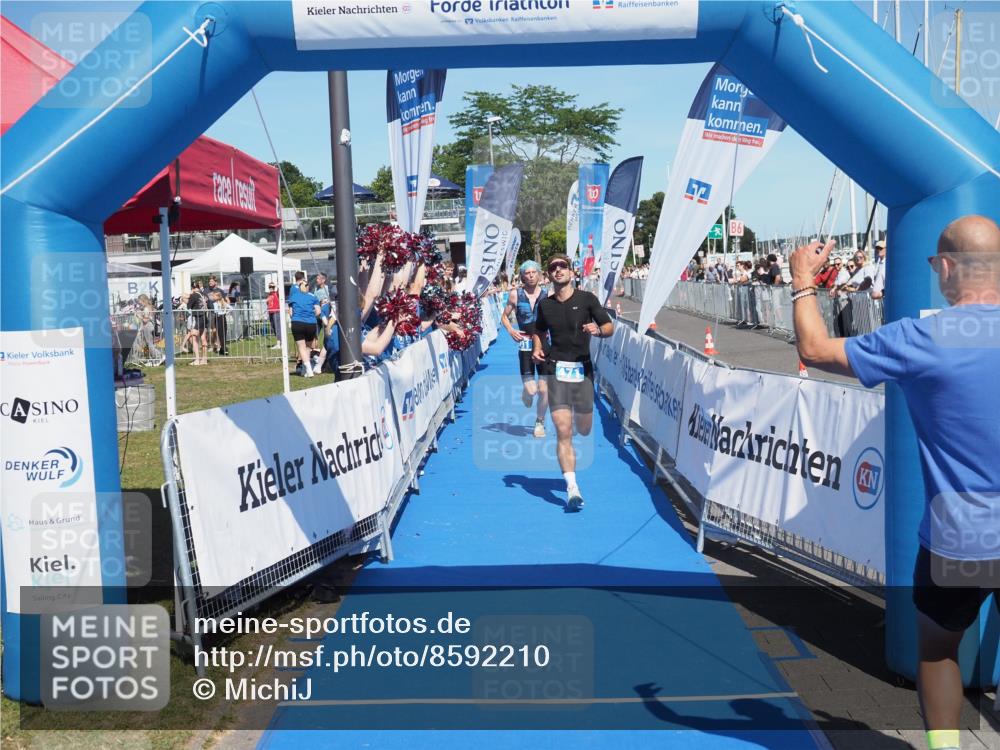 17.08.2025 - KN Förde Triathlon 2025 MichiJ http://msf.ph/oto/8592210 17.08.2025 13:52:16 Laufen 471, 501 meine-sportfotos.de