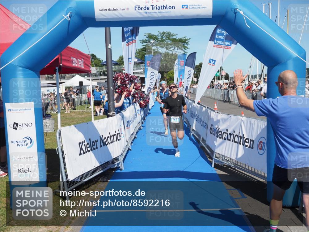 17.08.2025 - KN Förde Triathlon 2025 MichiJ http://msf.ph/oto/8592216 17.08.2025 13:52:17 Laufen 471, 501 meine-sportfotos.de