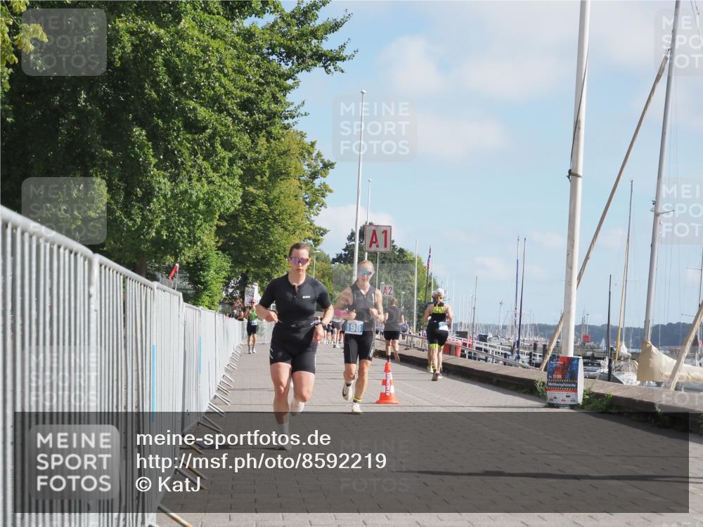 17.08.2025 - KN Förde Triathlon 2025 KatJ http://msf.ph/oto/8592219 17.08.2025 10:19:50 Laufen 198, 201, 228 meine-sportfotos.de