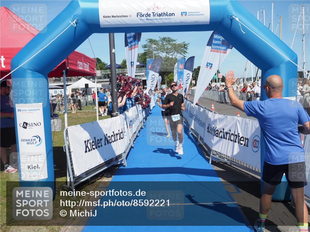 17.08.2025 - KN Förde Triathlon 2025 MichiJ http://msf.ph/oto/8592221 17.08.2025 13:52:17 Laufen 471, 501 meine-sportfotos.de