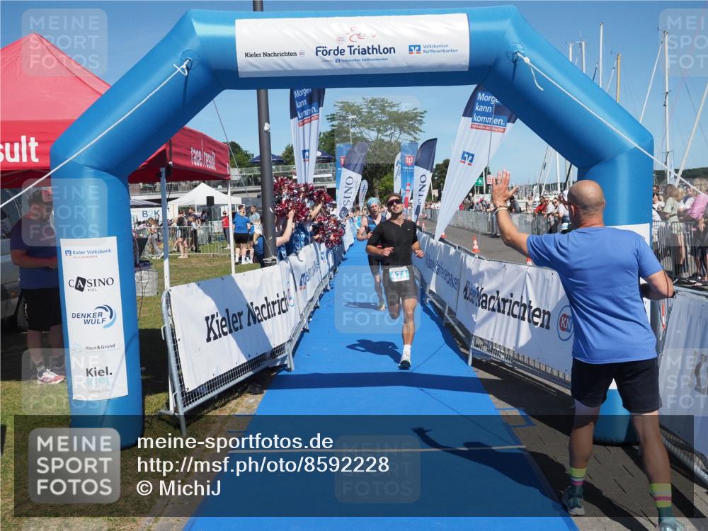 17.08.2025 - KN Förde Triathlon 2025 MichiJ http://msf.ph/oto/8592228 17.08.2025 13:52:17 Laufen 471, 501 meine-sportfotos.de
