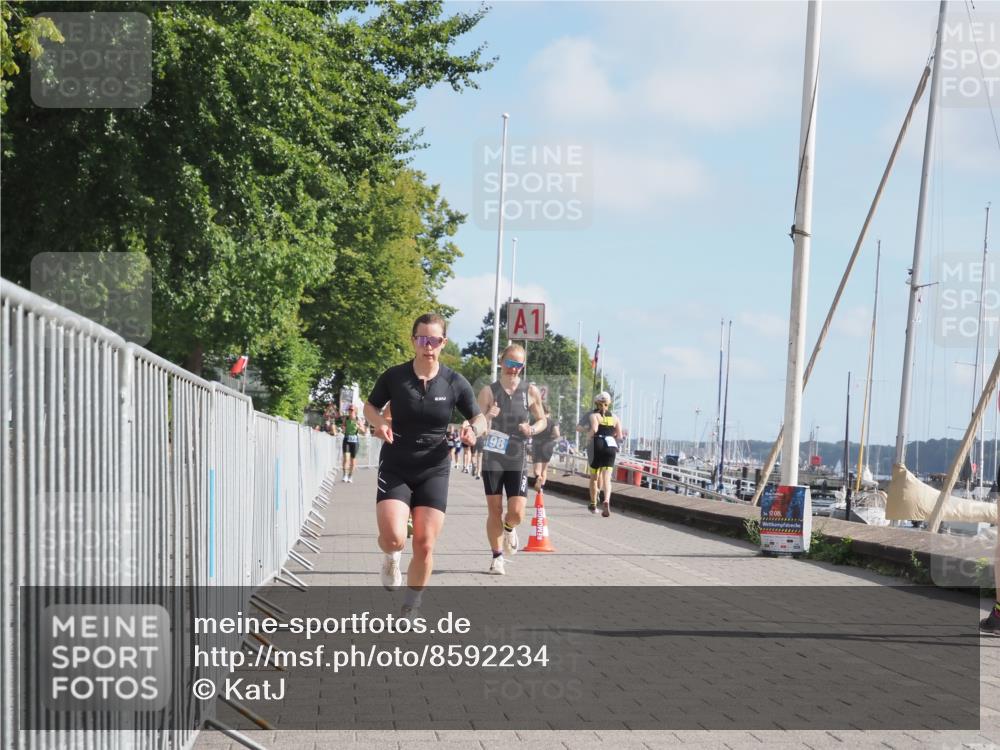 17.08.2025 - KN Förde Triathlon 2025 KatJ http://msf.ph/oto/8592234 17.08.2025 10:19:50 Laufen 198, 201, 228 meine-sportfotos.de