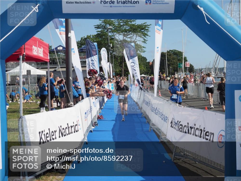 17.08.2025 - KN Förde Triathlon 2025 MichiJ http://msf.ph/oto/8592237 17.08.2025 10:35:06 Laufen 241 meine-sportfotos.de