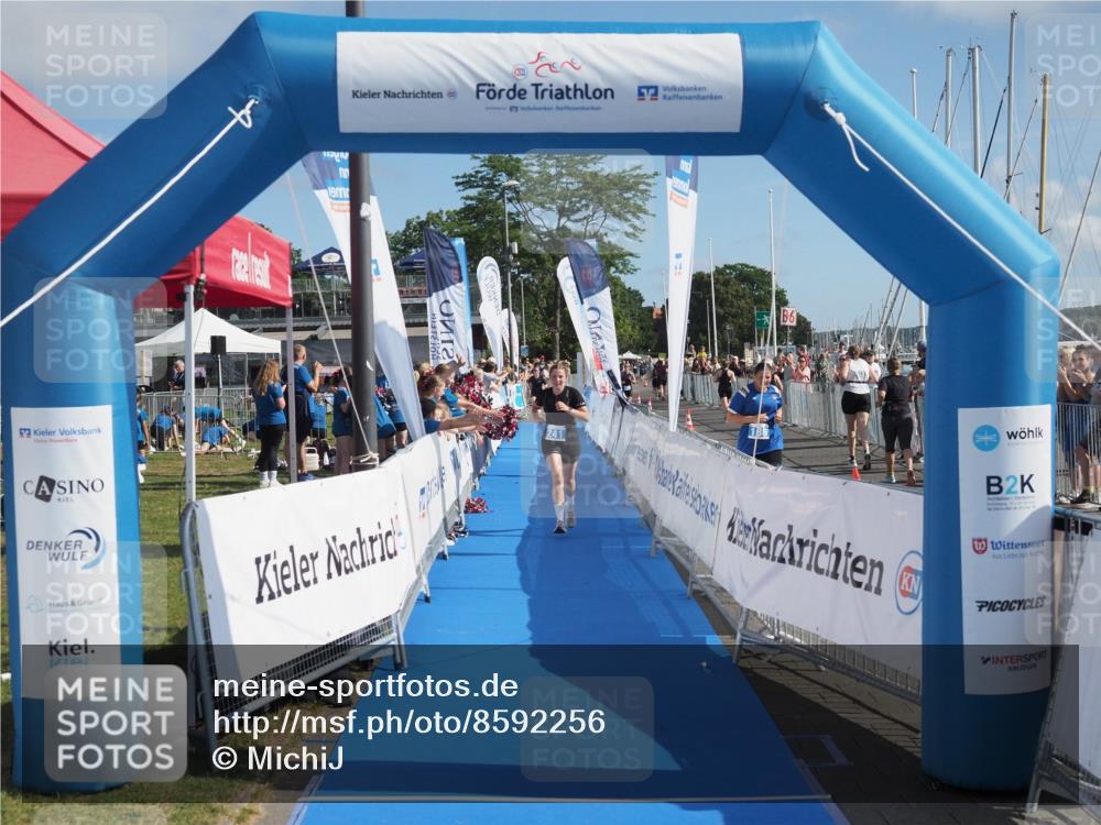17.08.2025 - KN Förde Triathlon 2025 MichiJ http://msf.ph/oto/8592256 17.08.2025 10:35:07 Laufen 241 meine-sportfotos.de