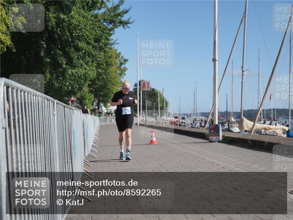 17.08.2025 - KN Förde Triathlon 2025 KatJ http://msf.ph/oto/8592265 17.08.2025 10:59:04 Laufen 245 meine-sportfotos.de