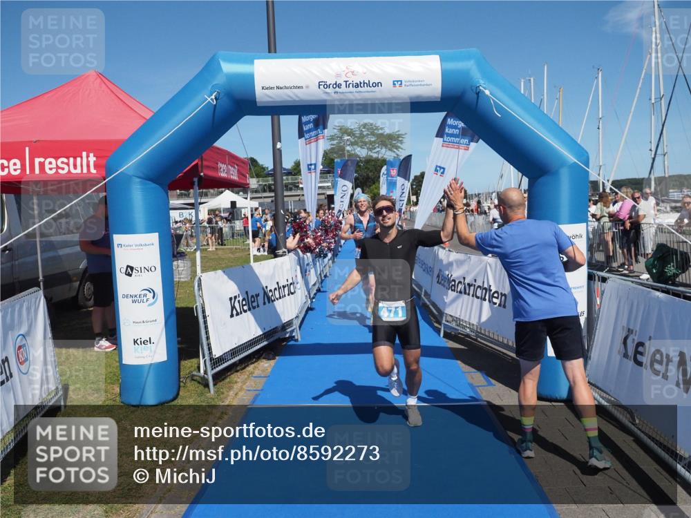 17.08.2025 - KN Förde Triathlon 2025 MichiJ http://msf.ph/oto/8592273 17.08.2025 13:52:18 Laufen 471, 501 meine-sportfotos.de