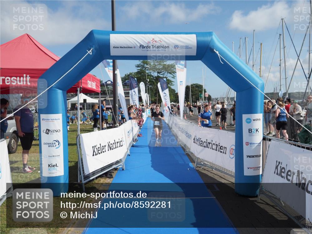 17.08.2025 - KN Förde Triathlon 2025 MichiJ http://msf.ph/oto/8592281 17.08.2025 10:35:07 Laufen 241 meine-sportfotos.de
