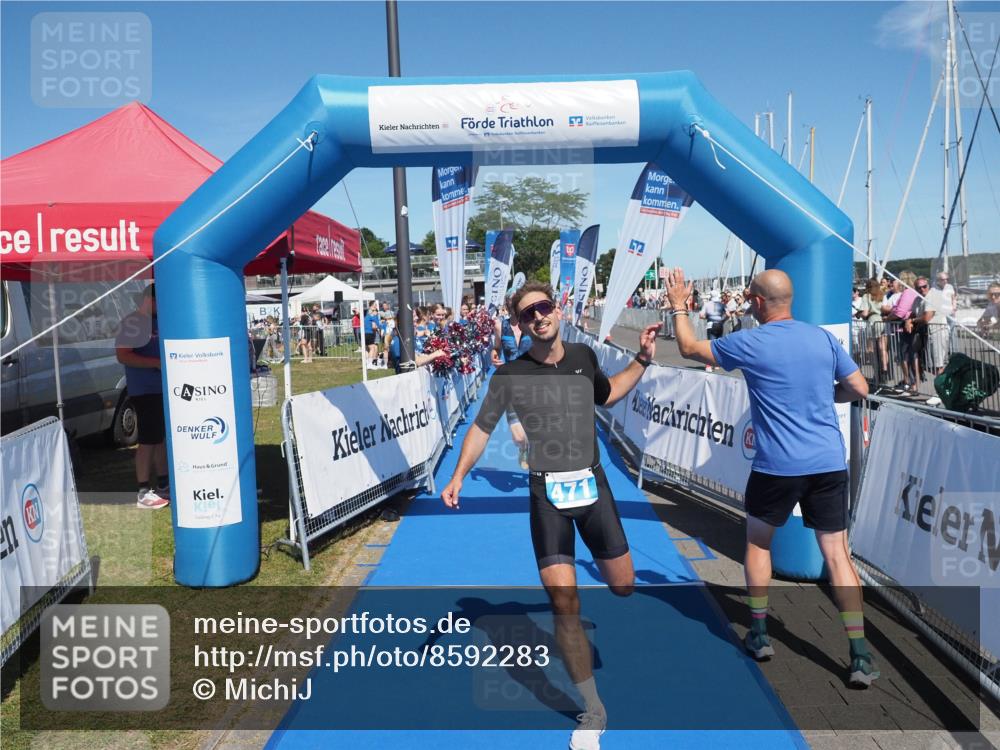 17.08.2025 - KN Förde Triathlon 2025 MichiJ http://msf.ph/oto/8592283 17.08.2025 13:52:18 Laufen 471, 501 meine-sportfotos.de