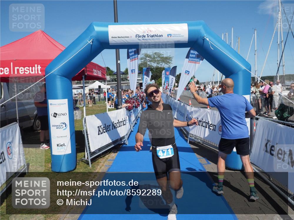 17.08.2025 - KN Förde Triathlon 2025 MichiJ http://msf.ph/oto/8592289 17.08.2025 13:52:18 Laufen 471, 501 meine-sportfotos.de