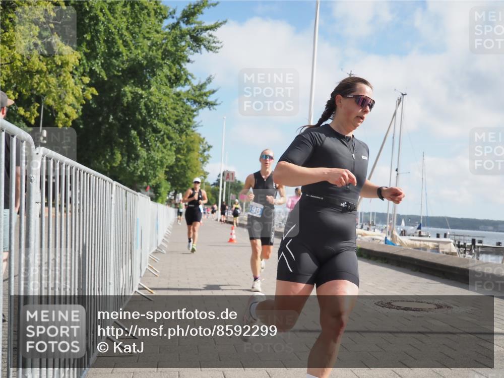 17.08.2025 - KN Förde Triathlon 2025 KatJ http://msf.ph/oto/8592299 17.08.2025 10:19:53 Laufen 198, 201, 228 meine-sportfotos.de