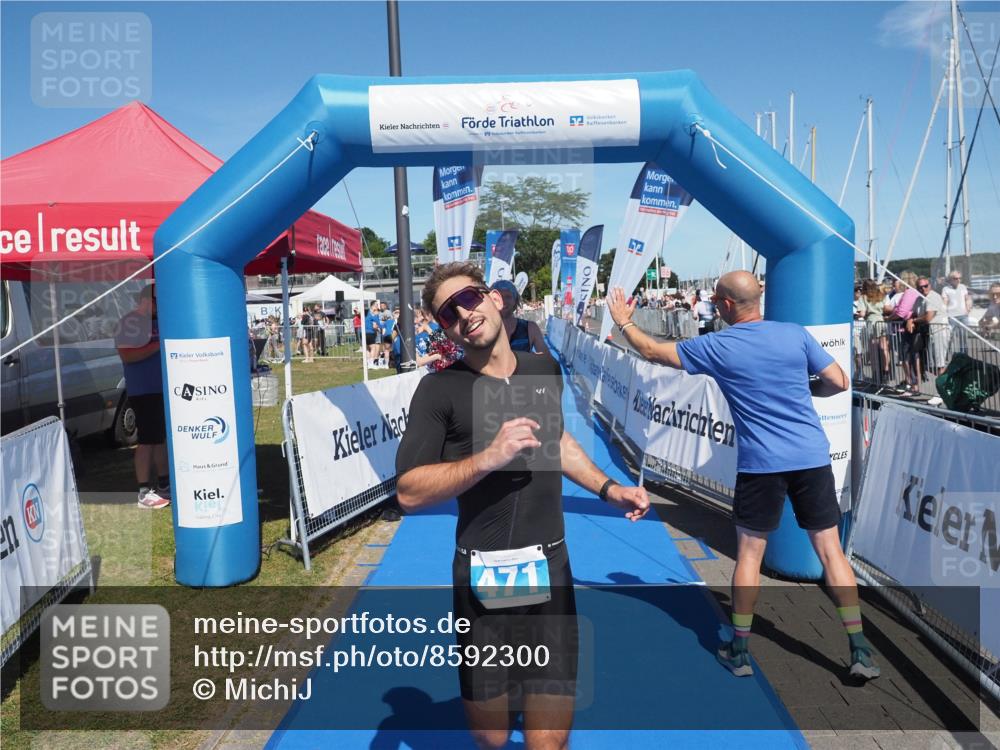 17.08.2025 - KN Förde Triathlon 2025 MichiJ http://msf.ph/oto/8592300 17.08.2025 13:52:18 Laufen 471, 501 meine-sportfotos.de