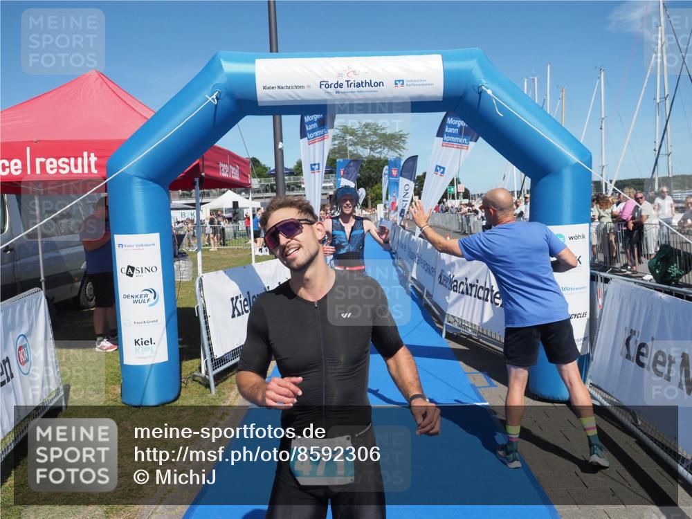 17.08.2025 - KN Förde Triathlon 2025 MichiJ http://msf.ph/oto/8592306 17.08.2025 13:52:18 Laufen 471, 501 meine-sportfotos.de