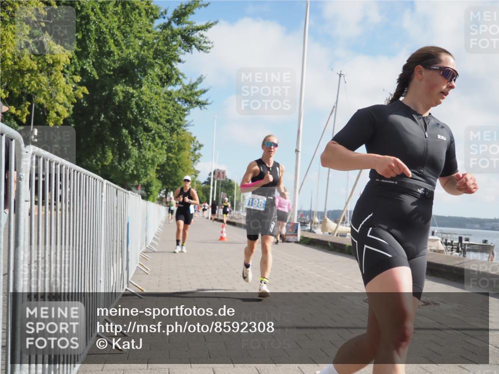 17.08.2025 - KN Förde Triathlon 2025 KatJ http://msf.ph/oto/8592308 17.08.2025 10:19:53 Laufen 198, 201, 228 meine-sportfotos.de