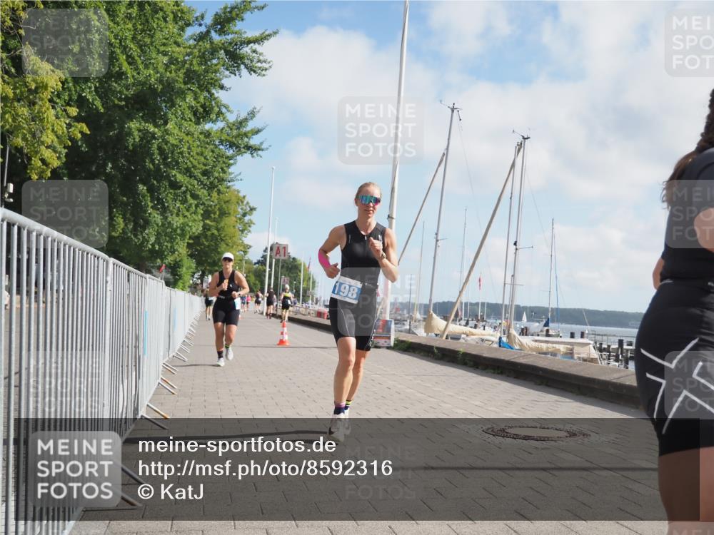 17.08.2025 - KN Förde Triathlon 2025 KatJ http://msf.ph/oto/8592316 17.08.2025 10:19:53 Laufen 198, 201, 228 meine-sportfotos.de