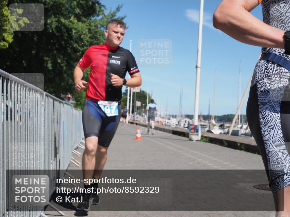 17.08.2025 - KN Förde Triathlon 2025 KatJ http://msf.ph/oto/8592329 17.08.2025 13:38:04 Laufen 397, 417, 436, 442, 529 meine-sportfotos.de
