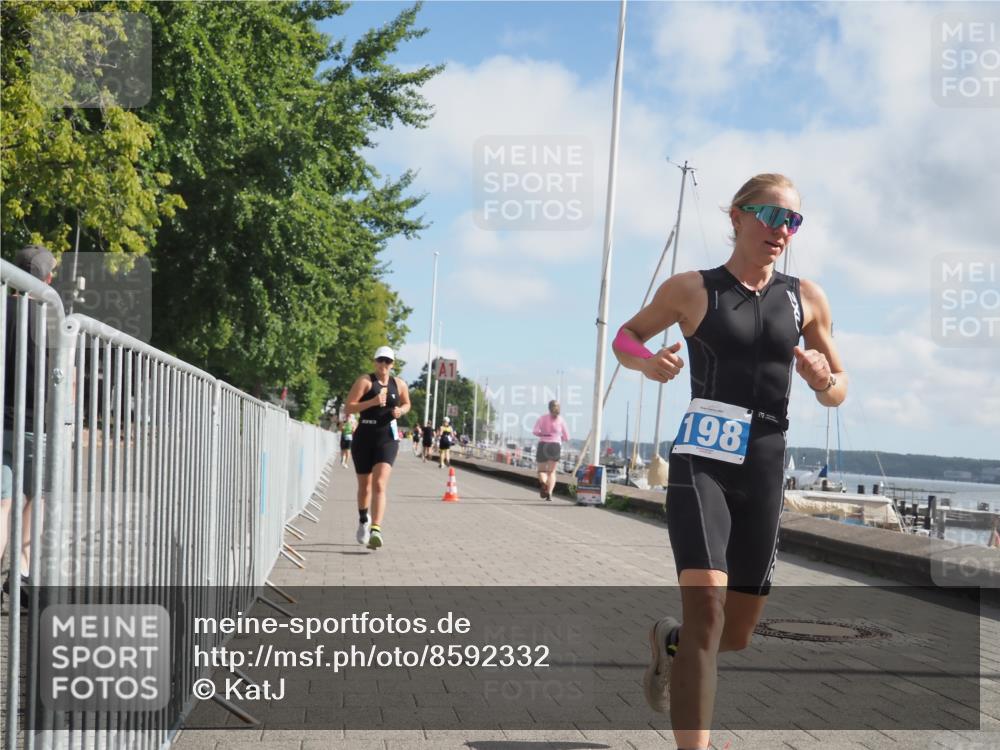 17.08.2025 - KN Förde Triathlon 2025 KatJ http://msf.ph/oto/8592332 17.08.2025 10:19:54 Laufen 198, 201, 228 meine-sportfotos.de