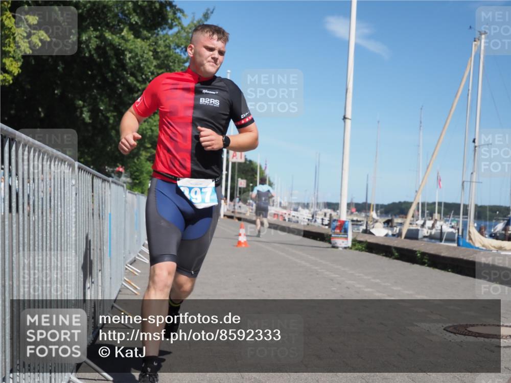 17.08.2025 - KN Förde Triathlon 2025 KatJ http://msf.ph/oto/8592333 17.08.2025 13:38:04 Laufen 397, 417, 436, 442, 529 meine-sportfotos.de