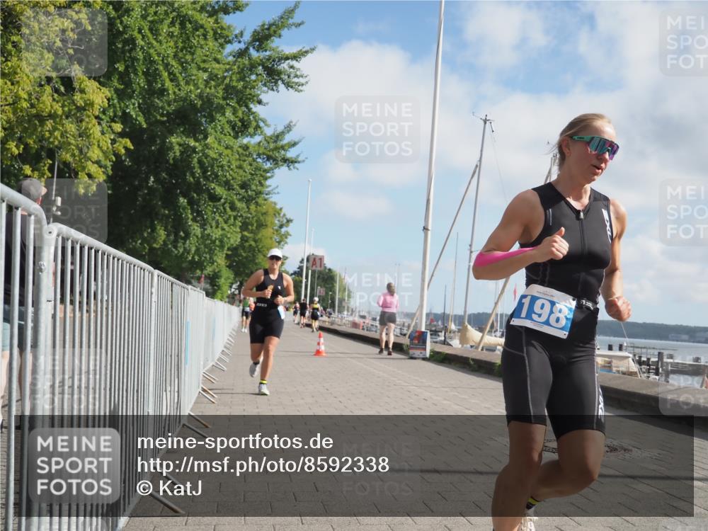 17.08.2025 - KN Förde Triathlon 2025 KatJ http://msf.ph/oto/8592338 17.08.2025 10:19:54 Laufen 198, 201, 228 meine-sportfotos.de