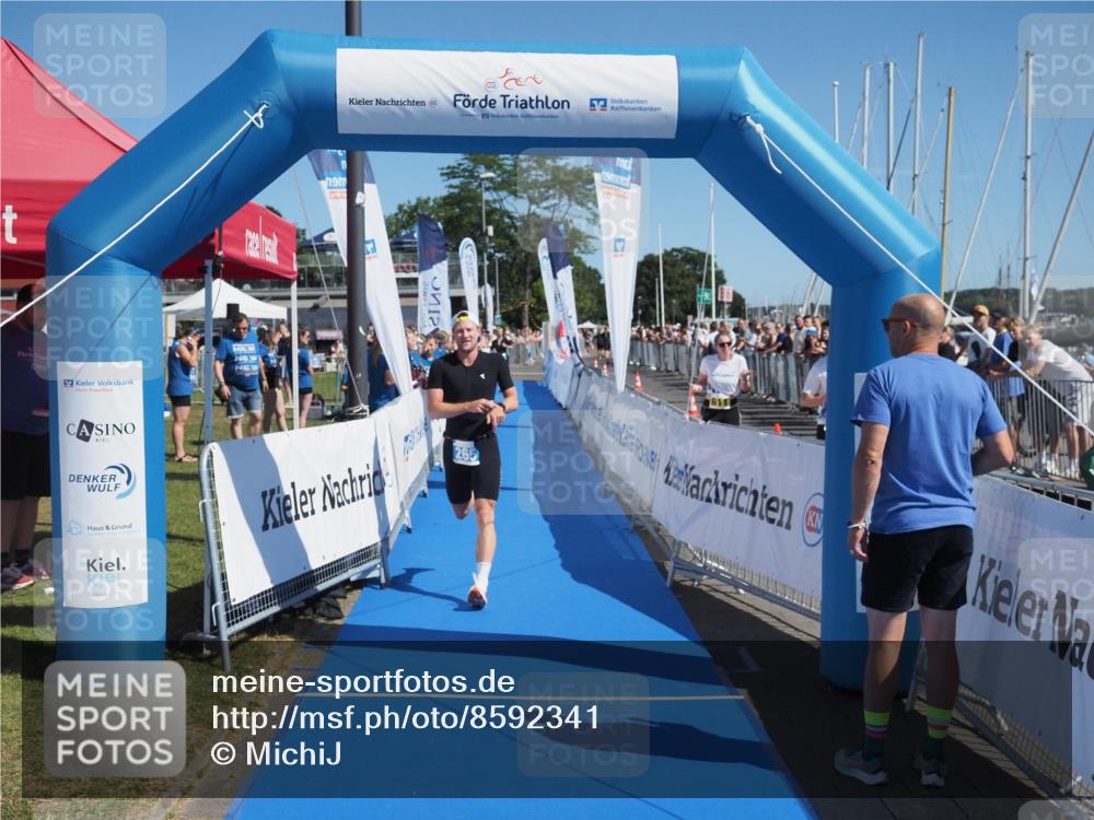 17.08.2025 - KN Förde Triathlon 2025 MichiJ http://msf.ph/oto/8592341 17.08.2025 11:57:38 Laufen 265 meine-sportfotos.de