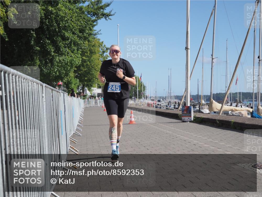 17.08.2025 - KN Förde Triathlon 2025 KatJ http://msf.ph/oto/8592353 17.08.2025 10:59:06 Laufen 245 meine-sportfotos.de