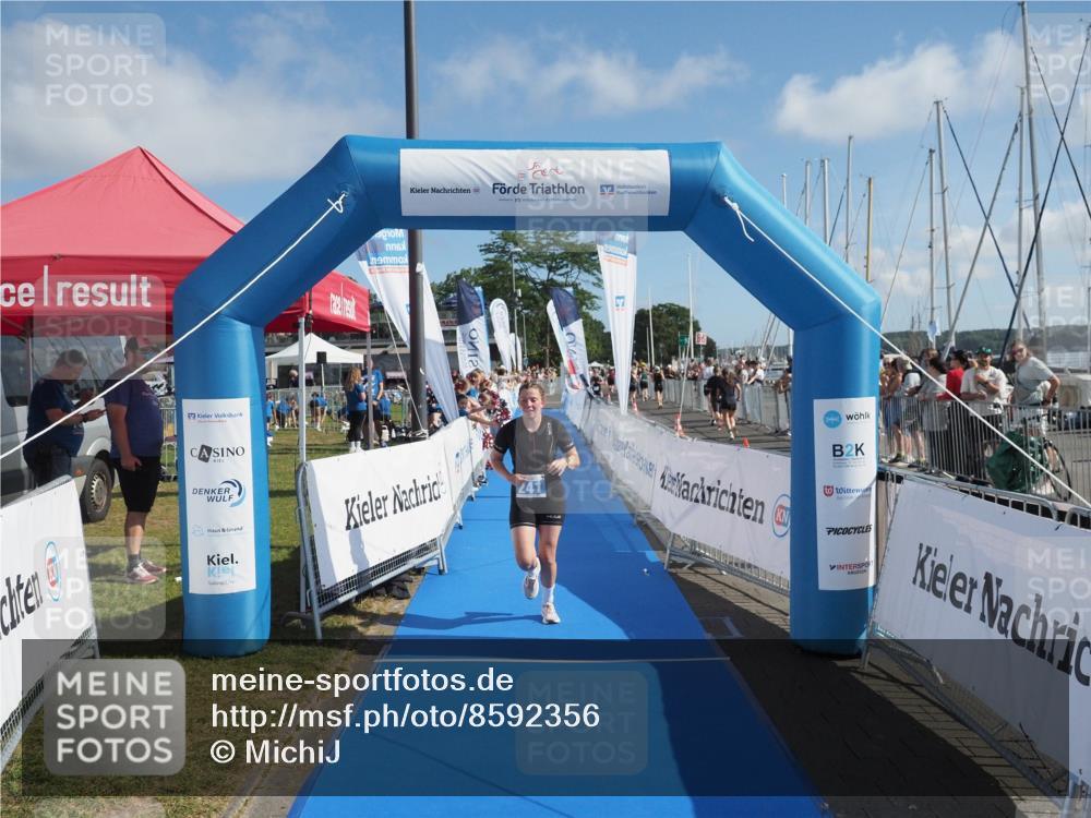 17.08.2025 - KN Förde Triathlon 2025 MichiJ http://msf.ph/oto/8592356 17.08.2025 10:35:09 Laufen 241 meine-sportfotos.de