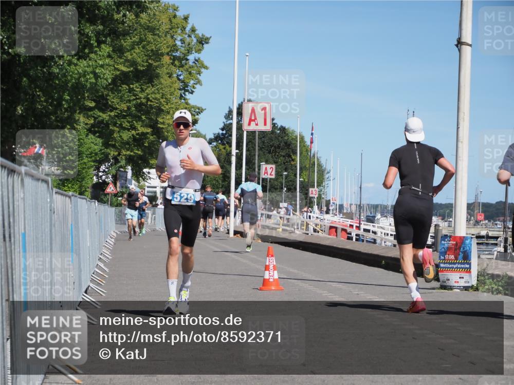17.08.2025 - KN Förde Triathlon 2025 KatJ http://msf.ph/oto/8592371 17.08.2025 13:38:07 Laufen 397, 529 meine-sportfotos.de