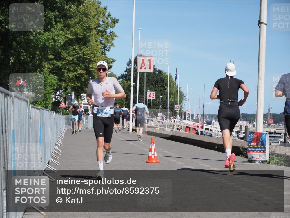 17.08.2025 - KN Förde Triathlon 2025 KatJ http://msf.ph/oto/8592375 17.08.2025 13:38:08 Laufen 529 meine-sportfotos.de