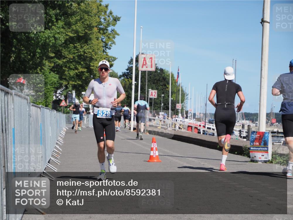 17.08.2025 - KN Förde Triathlon 2025 KatJ http://msf.ph/oto/8592381 17.08.2025 13:38:08 Laufen 529 meine-sportfotos.de