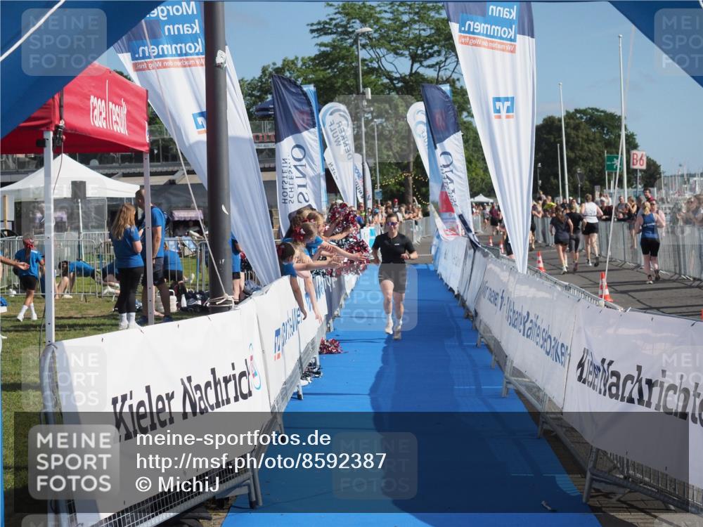 17.08.2025 - KN Förde Triathlon 2025 MichiJ http://msf.ph/oto/8592387 17.08.2025 10:35:13 Laufen 228, 241 meine-sportfotos.de