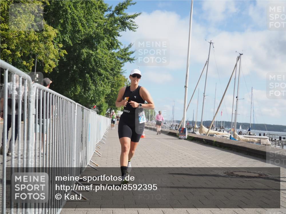 17.08.2025 - KN Förde Triathlon 2025 KatJ http://msf.ph/oto/8592395 17.08.2025 10:19:56 Laufen 198, 201 meine-sportfotos.de