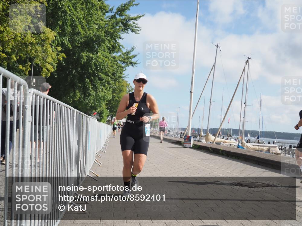 17.08.2025 - KN Förde Triathlon 2025 KatJ http://msf.ph/oto/8592401 17.08.2025 10:19:56 Laufen 198, 201 meine-sportfotos.de