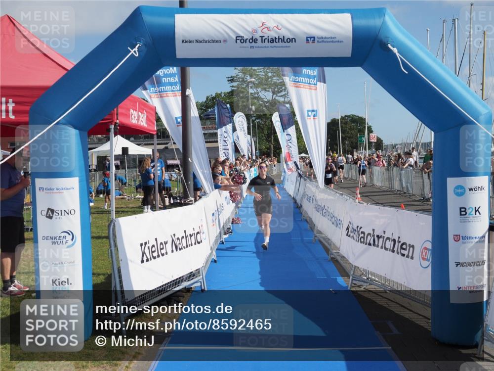 17.08.2025 - KN Förde Triathlon 2025 MichiJ http://msf.ph/oto/8592465 17.08.2025 10:35:15 Laufen 228, 241 meine-sportfotos.de