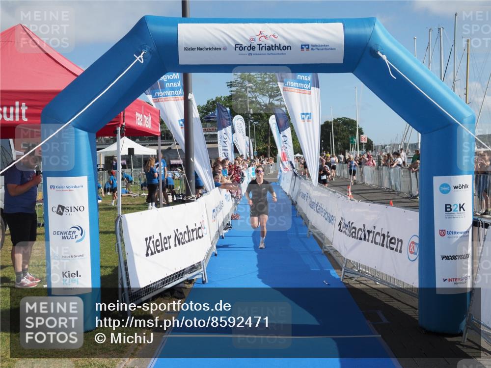 17.08.2025 - KN Förde Triathlon 2025 MichiJ http://msf.ph/oto/8592471 17.08.2025 10:35:15 Laufen 228, 241 meine-sportfotos.de