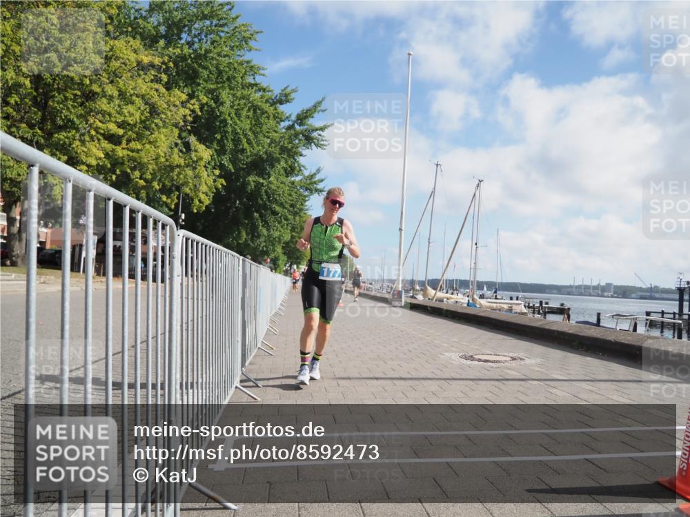 17.08.2025 - KN Förde Triathlon 2025 KatJ http://msf.ph/oto/8592473 17.08.2025 10:20:07 Laufen 177 meine-sportfotos.de