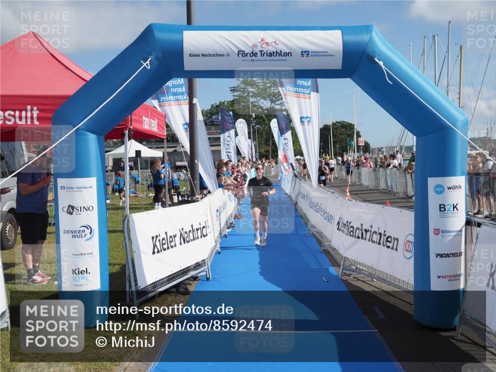 17.08.2025 - KN Förde Triathlon 2025 MichiJ http://msf.ph/oto/8592474 17.08.2025 10:35:16 Laufen 228 meine-sportfotos.de