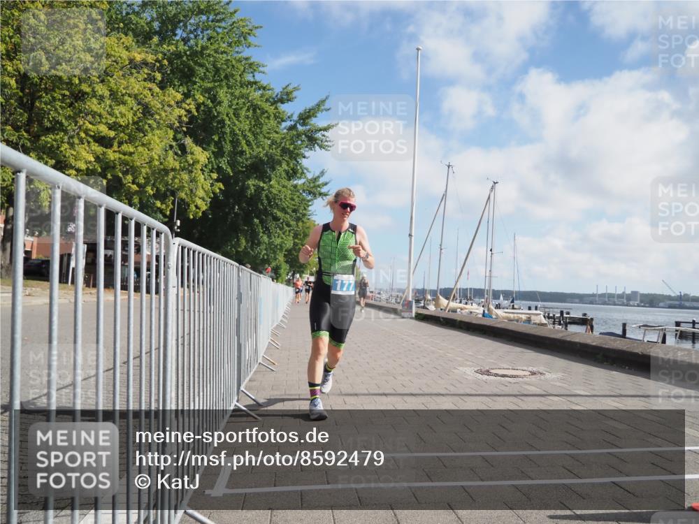 17.08.2025 - KN Förde Triathlon 2025 KatJ http://msf.ph/oto/8592479 17.08.2025 10:20:07 Laufen 177 meine-sportfotos.de