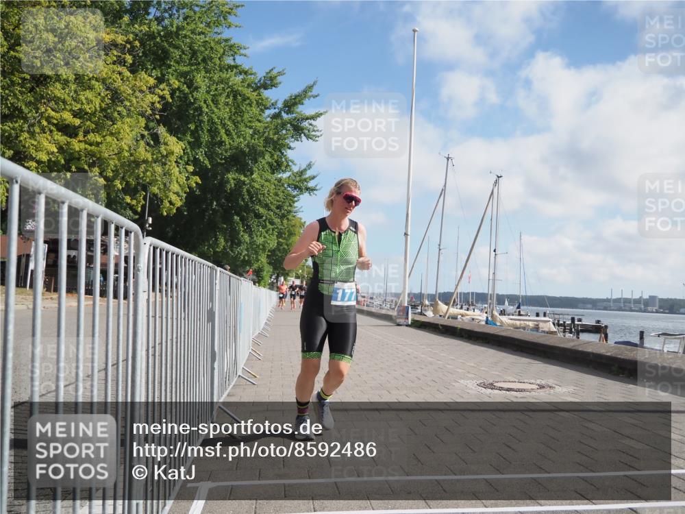 17.08.2025 - KN Förde Triathlon 2025 KatJ http://msf.ph/oto/8592486 17.08.2025 10:20:07 Laufen 177 meine-sportfotos.de