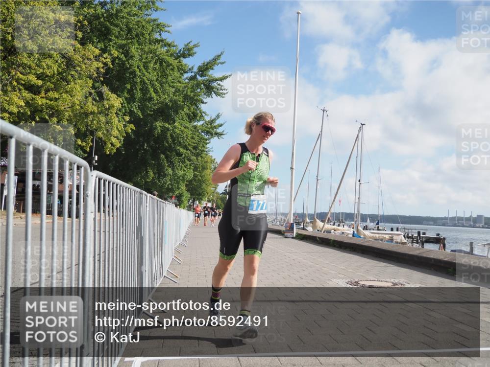 17.08.2025 - KN Förde Triathlon 2025 KatJ http://msf.ph/oto/8592491 17.08.2025 10:20:07 Laufen 177 meine-sportfotos.de