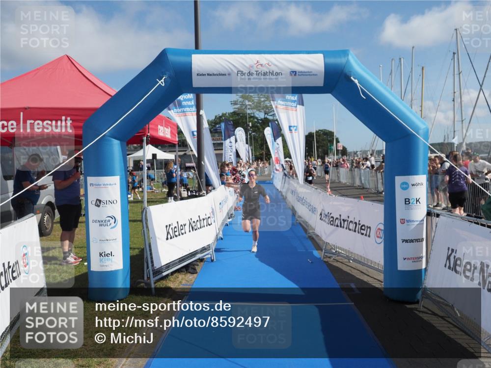 17.08.2025 - KN Förde Triathlon 2025 MichiJ http://msf.ph/oto/8592497 17.08.2025 10:35:16 Laufen 228 meine-sportfotos.de
