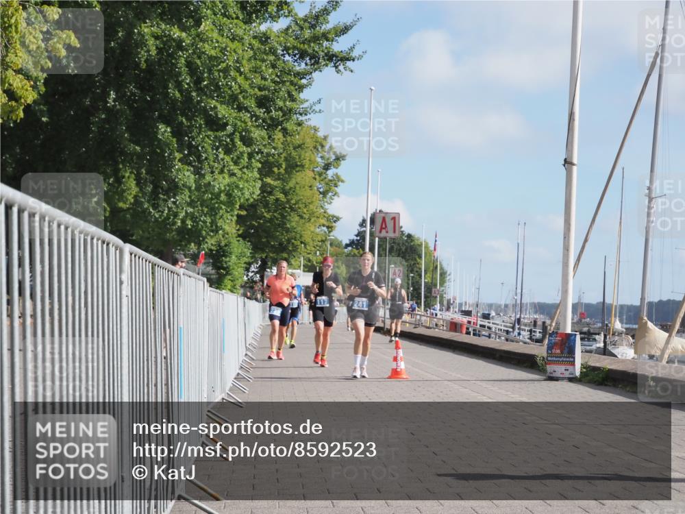17.08.2025 - KN Förde Triathlon 2025 KatJ http://msf.ph/oto/8592523 17.08.2025 10:20:12 Laufen 117, 235, 241 meine-sportfotos.de