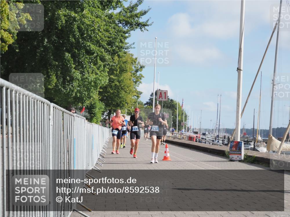17.08.2025 - KN Förde Triathlon 2025 KatJ http://msf.ph/oto/8592538 17.08.2025 10:20:13 Laufen 117, 235, 241 meine-sportfotos.de