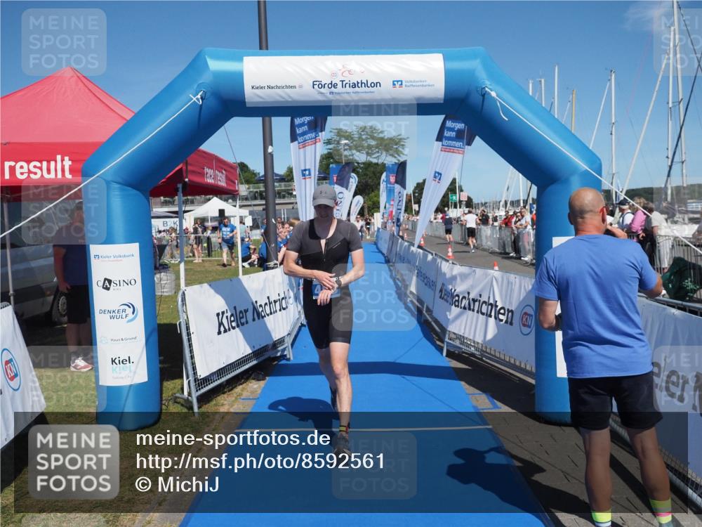 17.08.2025 - KN Förde Triathlon 2025 MichiJ http://msf.ph/oto/8592561 17.08.2025 13:52:35 Laufen 450, 458 meine-sportfotos.de