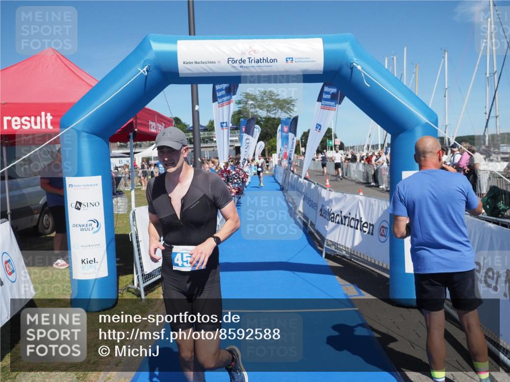 17.08.2025 - KN Förde Triathlon 2025 MichiJ http://msf.ph/oto/8592588 17.08.2025 13:52:35 Laufen 450, 458 meine-sportfotos.de