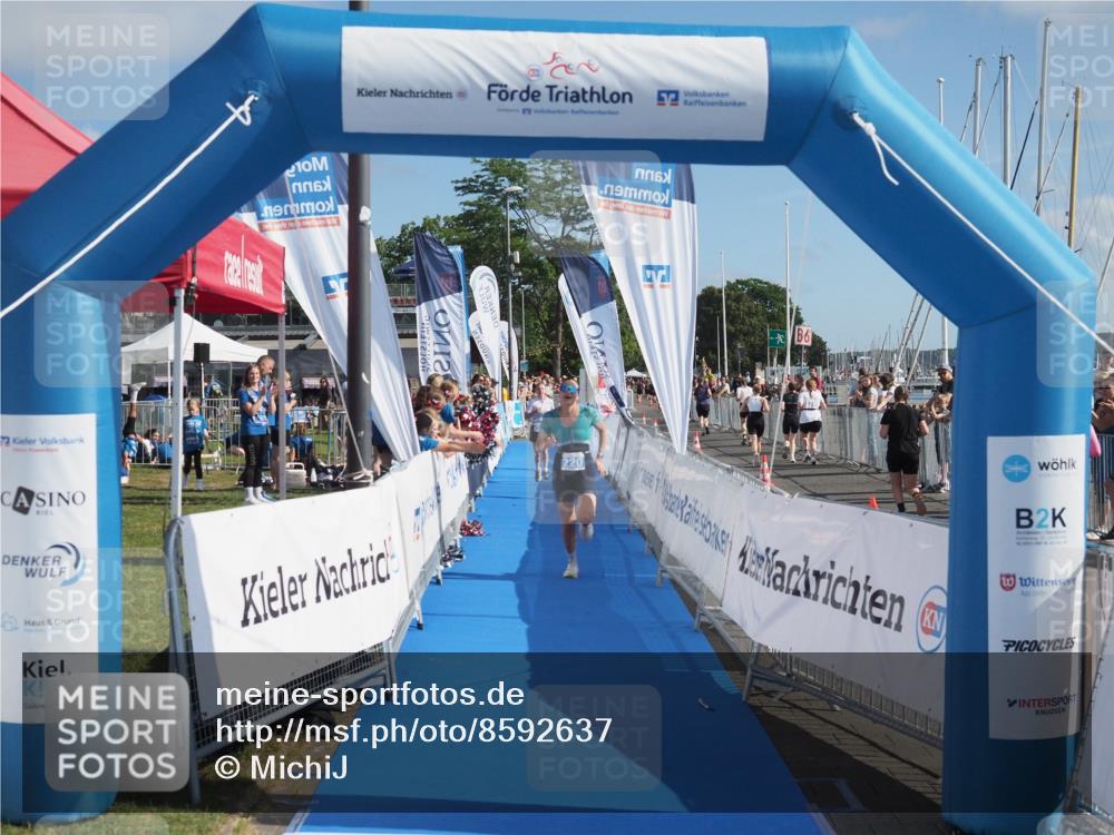 17.08.2025 - KN Förde Triathlon 2025 MichiJ http://msf.ph/oto/8592637 17.08.2025 10:35:33 Laufen 220, 224 meine-sportfotos.de