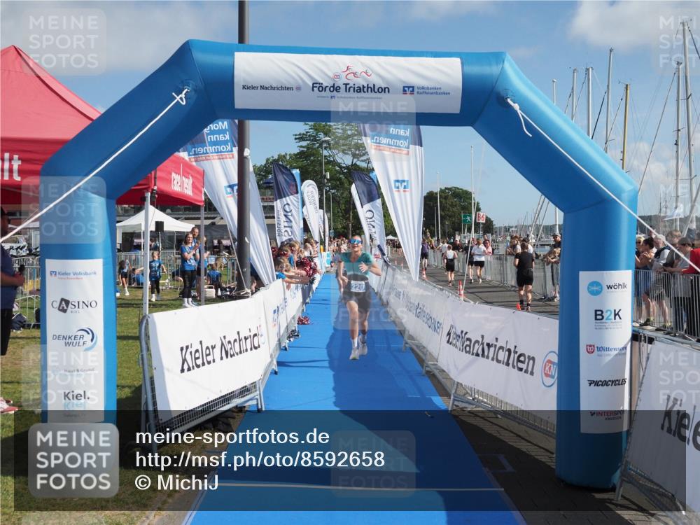 17.08.2025 - KN Förde Triathlon 2025 MichiJ http://msf.ph/oto/8592658 17.08.2025 10:35:33 Laufen 220, 224 meine-sportfotos.de