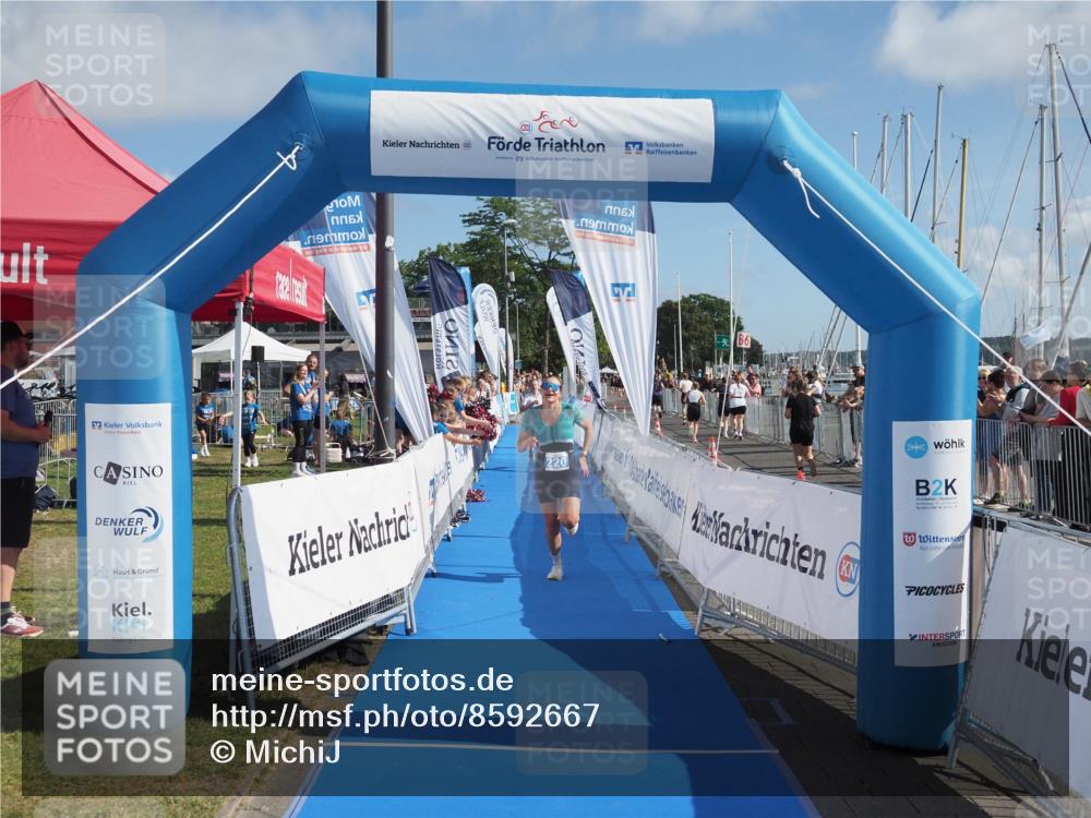 17.08.2025 - KN Förde Triathlon 2025 MichiJ http://msf.ph/oto/8592667 17.08.2025 10:35:33 Laufen 220, 224 meine-sportfotos.de