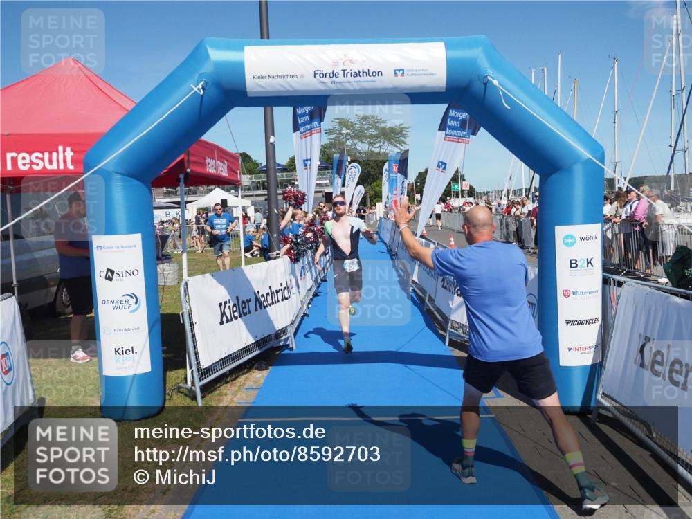 17.08.2025 - KN Förde Triathlon 2025 MichiJ http://msf.ph/oto/8592703 17.08.2025 13:52:39 Laufen 450, 458 meine-sportfotos.de