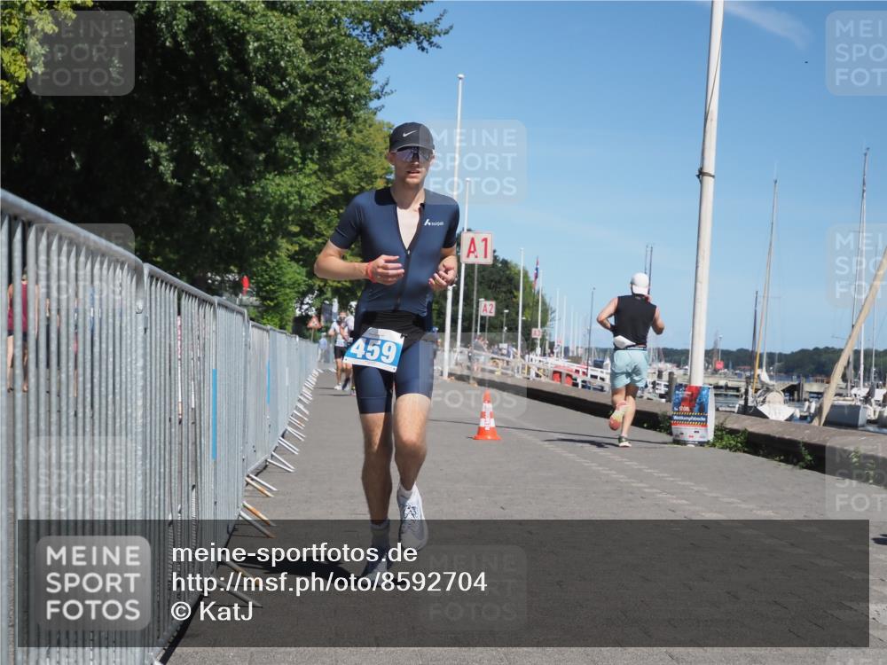 17.08.2025 - KN Förde Triathlon 2025 KatJ http://msf.ph/oto/8592704 17.08.2025 13:38:29 Laufen 419, 459 meine-sportfotos.de